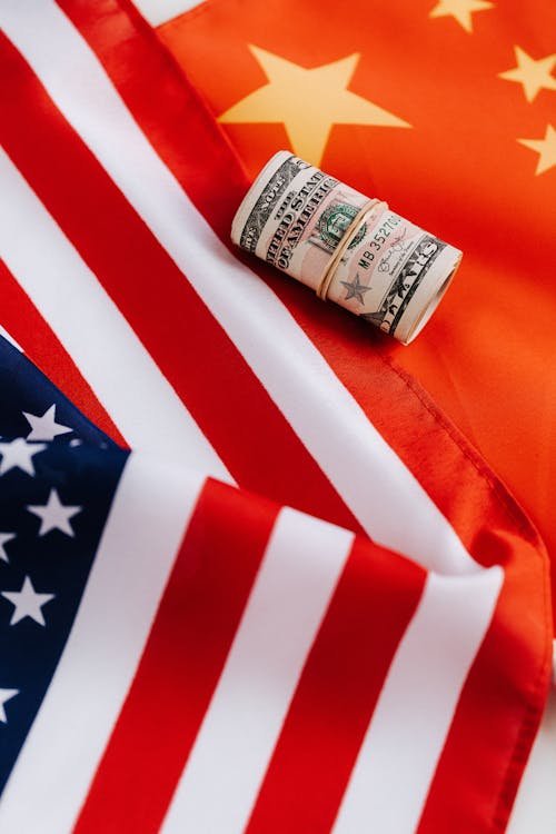 Documentos de identidade e CPF para regularização junto à Receita Federal